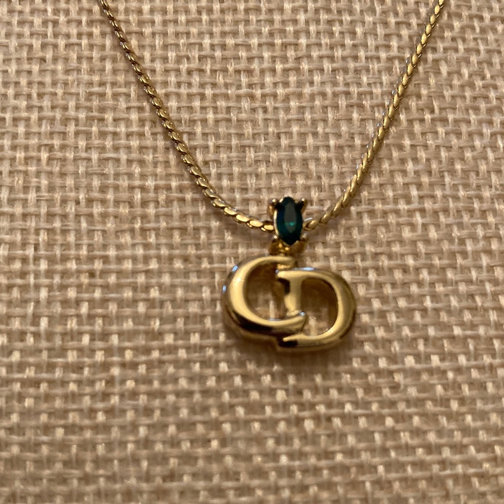 Christian Dior CD Logo Necklace with Emerald Green Crystal Pendant Vintage NWT - Picture 3 of 8